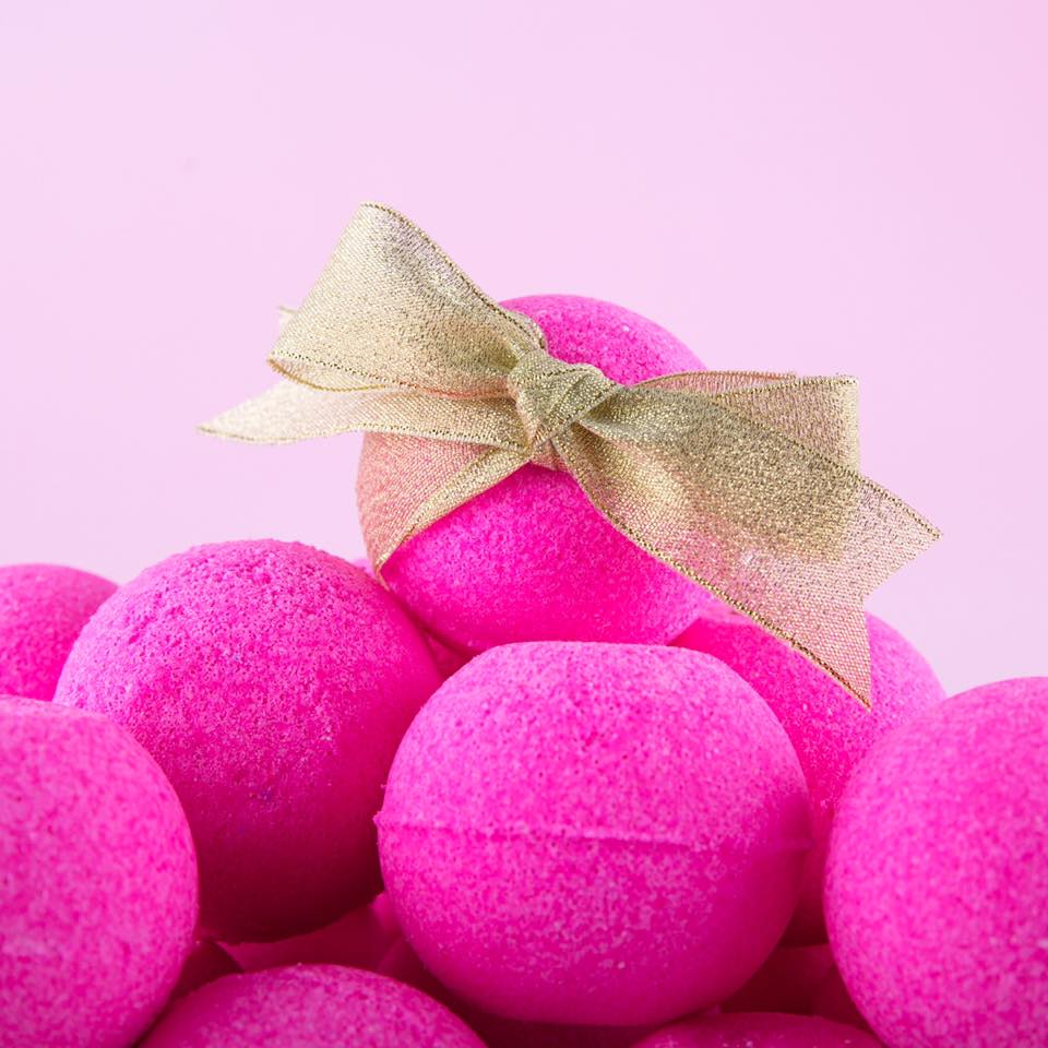 Bubble Gum Bath Bomb 170gm
